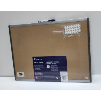 Quartet Calendar Magnetic Whiteboard - (43cm x 58cm) / (17 In x 23 In)